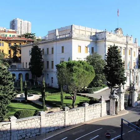 Guver Palace