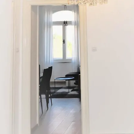Guver Palace Apartment *