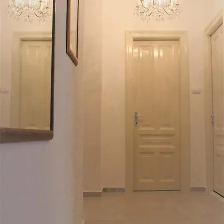 Apartment Guver Palace